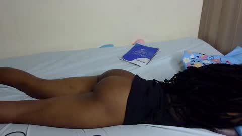 Snapshot of rellings_maya chatting on January 19, 7:46 am rellings-maya online show from January 19, 7:46 am