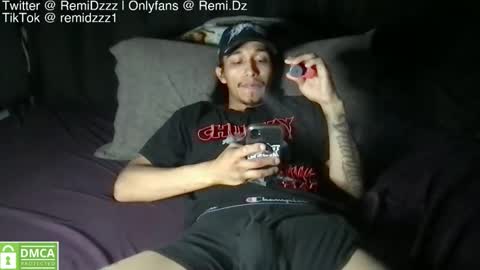 Snapshot of remi_d33 chatting on October 26, 7:36 am Remi D online show from October 26, 7:36 am