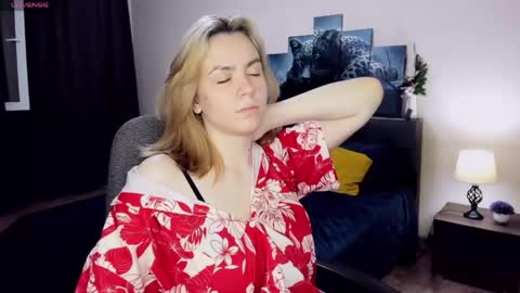 Snapshot of remipeach chatting on June 9, 5:24 pm RemiPeach online show from June 9, 5:24 pm