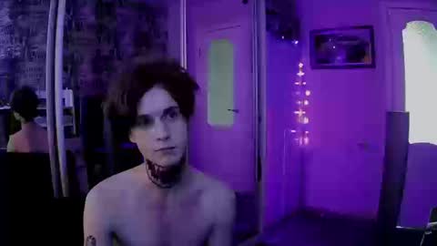 Snapshot of remitrash chatting on September 19, 7:21 am RemiTrash online show from September 19, 7:21 am