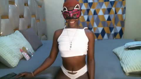 remmyqueen online show from April 17, 5:10 am