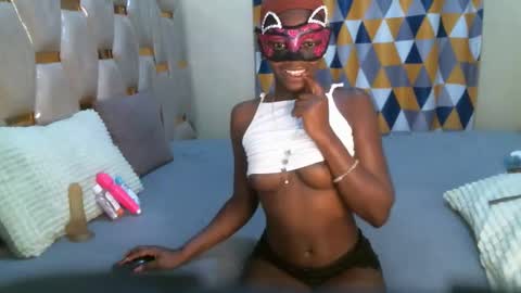 remmyqueen online show from April 21, 2:51 am