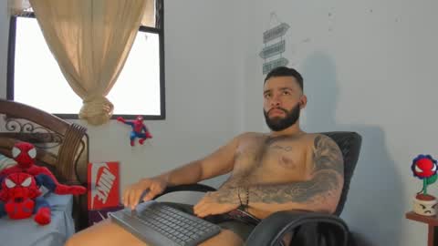 Rmy Steen online show from December 5, 8:55 pm