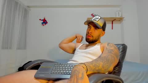 Rmy Steen online show from March 5, 1:34 am