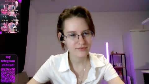 Claire online show from March 20, 7:52 pm