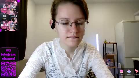 Claire online show from March 21, 6:44 pm