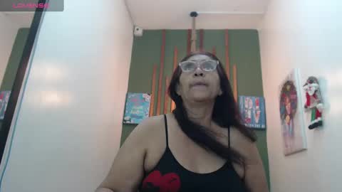 renata_milf_ online show from December 23, 11:47 am