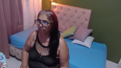 renata_milf_ online show from September 20, 11:55 am