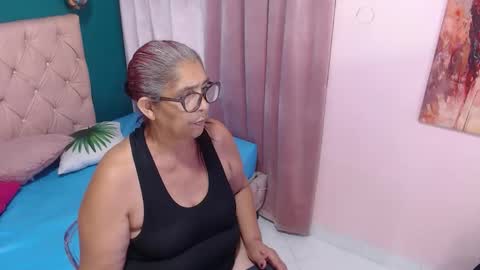 renata_milf_ online show from October 23, 11:53 am