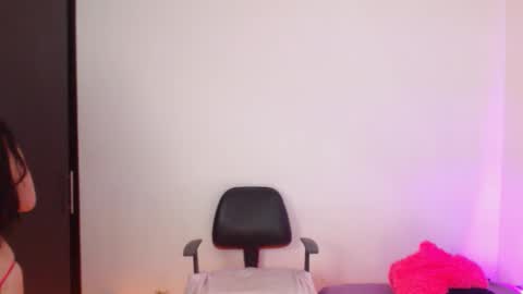 Snapshot of renata_ruiz chatting on October 6, 2:31 am online show from October 6, 2:31 am