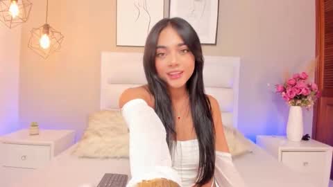 Renata Vale28 online show from January 9, 10:33 pm