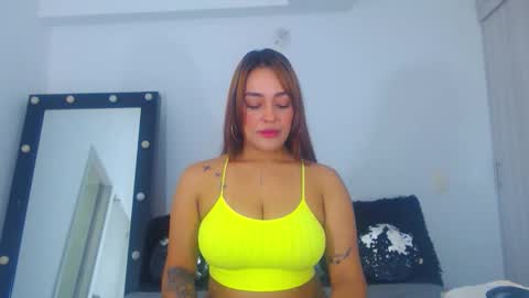 renatabrownn28 online show from October 10, 3:05 am