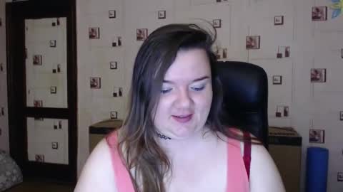 renataoia online show from December 5, 2:11 pm