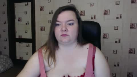 renataoia online show from December 16, 4:27 pm