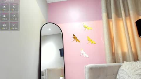 Snapshot of renataruiz_rr chatting on January 12, 3:14 pm      online show from January 12, 3:14 pm