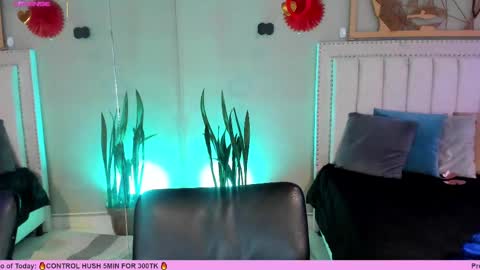 Snapshot of renataruiz_rr chatting on February 16, 12:21 pm      online show from February 16, 12:21 pm