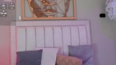 Snapshot of renataruiz_rr chatting on February 20, 3:08 pm      online show from February 20, 3:08 pm