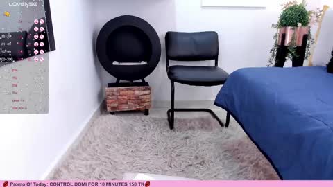 Snapshot of renataruiz_rr chatting on March 5, 3:18 pm      online show from March 5, 3:18 pm