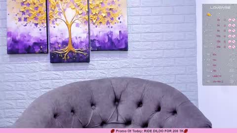 Snapshot of renataruiz_rr chatting on March 6, 3:13 pm      online show from March 6, 3:13 pm