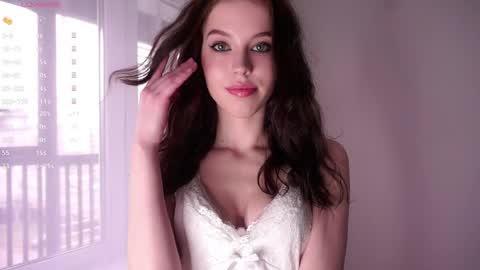 Naomi online show from April 5, 11:40 am