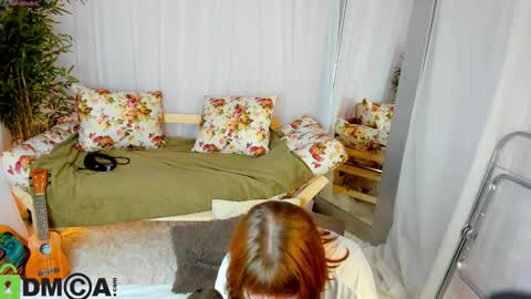 rene_shine online show from October 18, 9:21 am