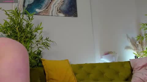 rene_shine online show from November 15, 9:28 am