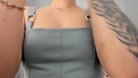 Renee Shelby online show from February 12, 9:33 pm