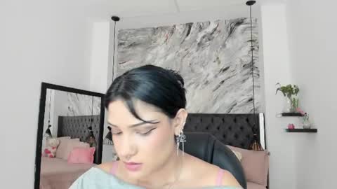 Renee Shelby online show from June 10, 8:52 pm