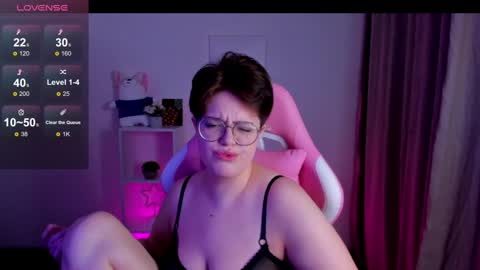 renee_turner online show from December 29, 1:13 am