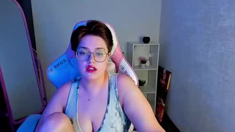 renee_turner online show from January 10, 4:54 am