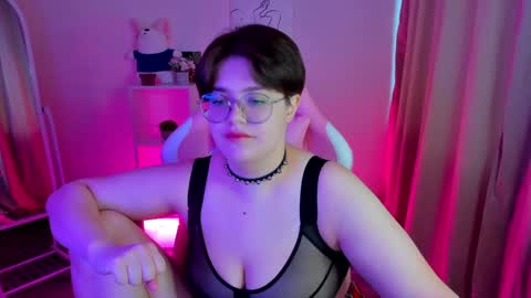 renee_turner online show from January 14, 7:59 am
