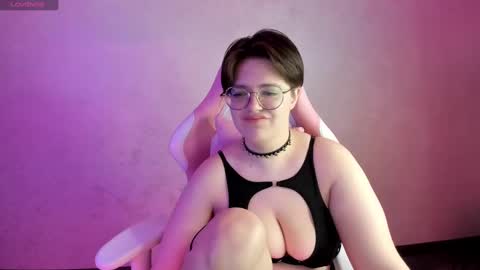 renee_turner online show from January 15, 9:30 pm