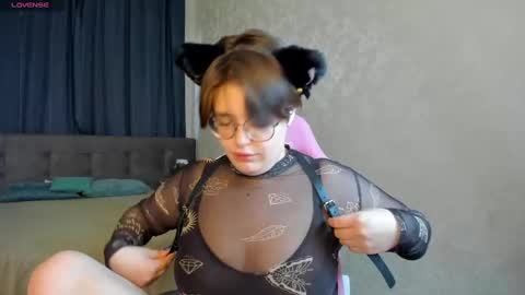 renee_turner online show from March 3, 8:16 am