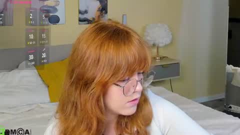 Snapshot of reneefoxy_ chatting on July 24, 11:58 pm reneefoxy_ online show from July 24, 11:58 pm