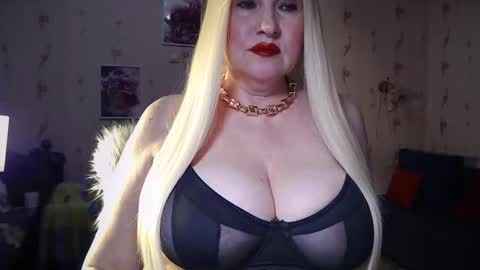 renelce online show from September 15, 7:03 pm