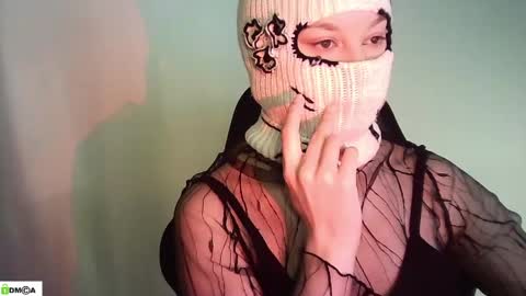 Snapshot of renesme_lusilia chatting on May 2, 2:05 am Renesme White Im here from Monday to Friday online show from May 2, 2:05 am
