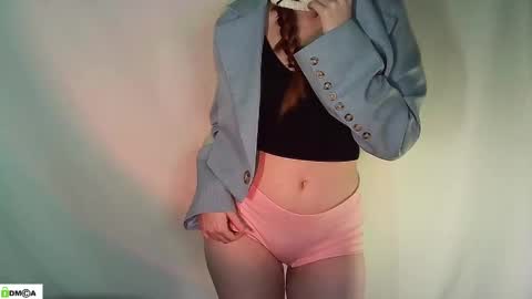 Snapshot of renesme_lusilia chatting on May 14, 2:07 am Renesme White Im here from Monday to Friday online show from May 14, 2:07 am
