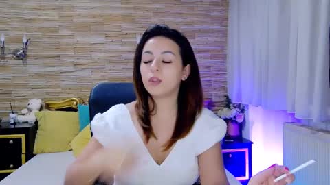 renesmesweet online show from February 17, 12:05 pm