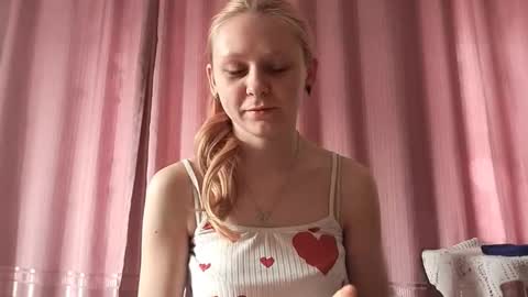 Snapshot of renettamaccarthy chatting on March 9, 5:11 am Lana online show from March 9, 5:11 am