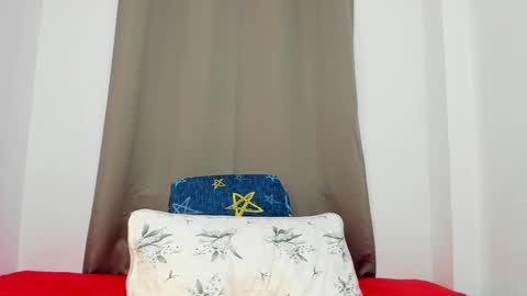 Snapshot of rennatta_sx chatting on February 10, 11:57 am Renata online show from February 10, 11:57 am