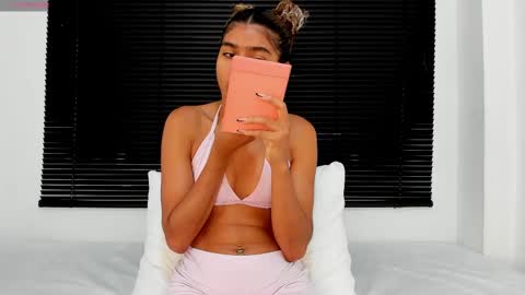 Snapshot of rennatta_sx chatting on September 24, 12:08 pm Renata online show from September 24, 12:08 pm