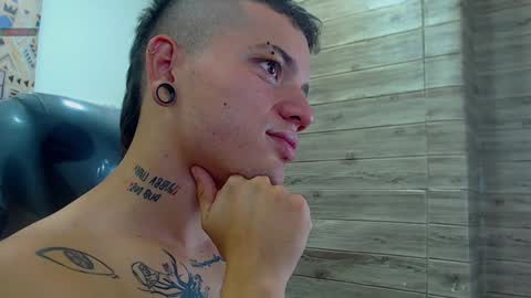 R E N E  online show from December 10, 6:54 am