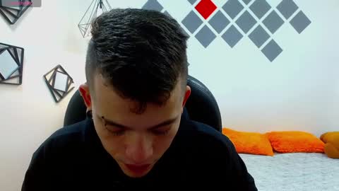 R E N E  online show from December 30, 4:09 am