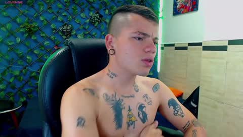 R E N E  online show from January 15, 3:54 am