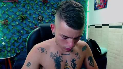 R E N E  online show from February 7, 4:16 am