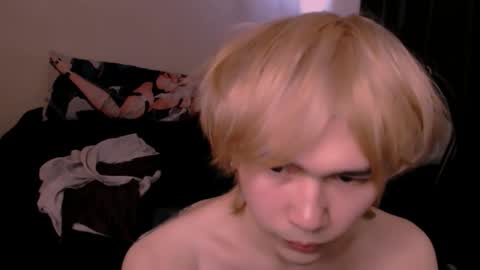 rennuts online show from February 23, 12:57 pm