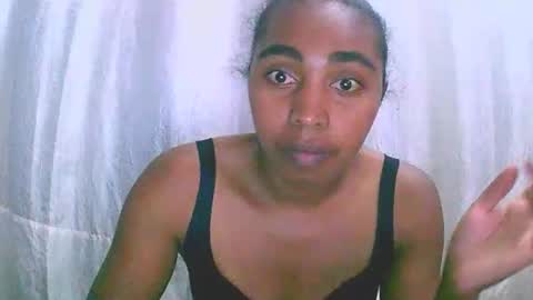 Snapshot of rephaleta chatting on October 24, 10:44 am Rephaleta online show from October 24, 10:44 am