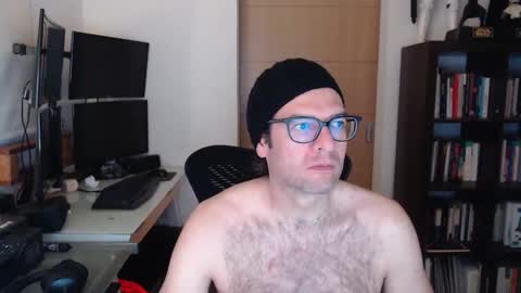 Snapshot of resinasa4 chatting on April 7, 8:26 am resinasa4 online show from April 7, 8:26 am