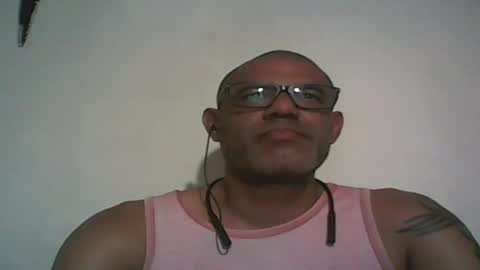 Snapshot of retlam37 chatting on December 11, 5:32 am Walter online show from December 11, 5:32 am