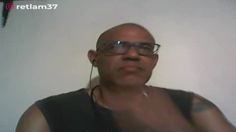 Snapshot of retlam37 chatting on January 5, 4:04 am Walter online show from January 5, 4:04 am